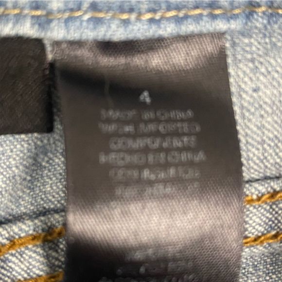 Axcess by Liz Claiborne Womens Straight Leg Capri Jeans Size 4 - Picture 10 of 11